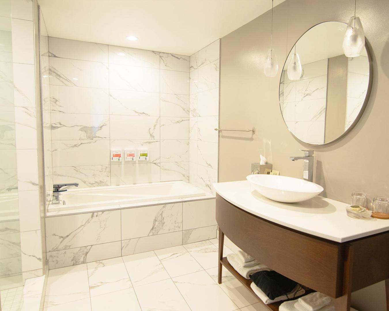 Two-Bedroom Suite,1695318804:JPEG